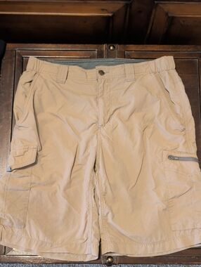 Women's Columbia Shorts in Beige Tan with Gray trimmings
